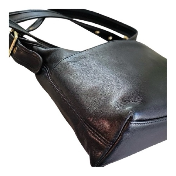 Vintage Coach Leather Crossbody Bag | 2002 Costa Rica | Brass Hardware - Picture 7 of 8